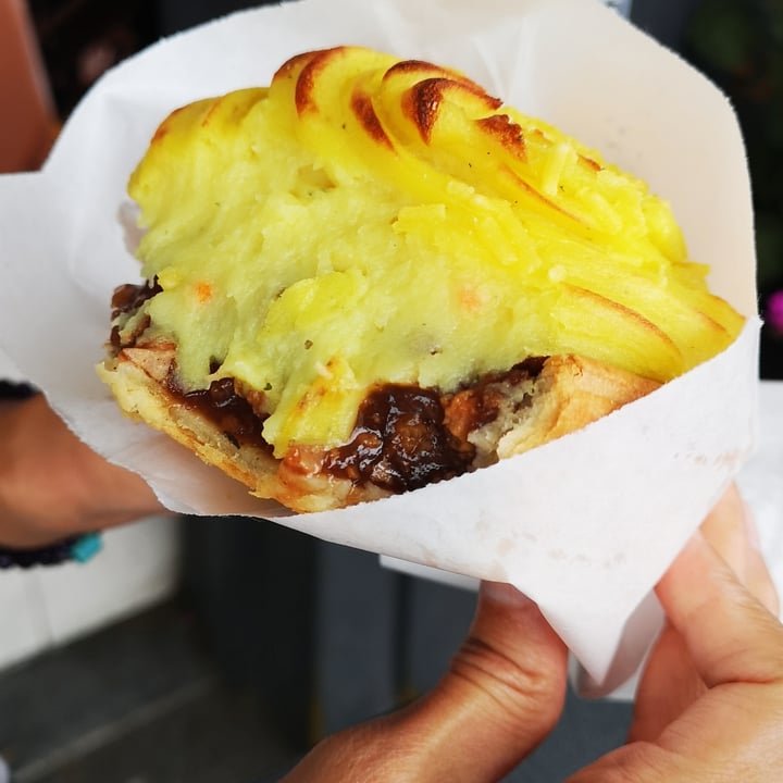 photo of Richoux Patisserie Vegan potato Top pie shared by @sademosz on  05 Jan 2024 - review