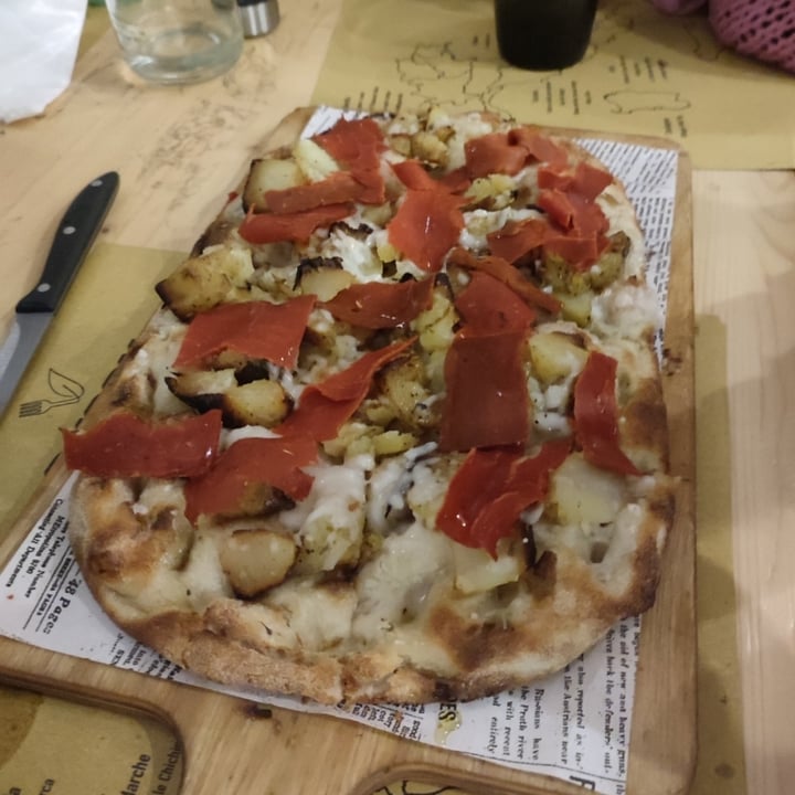 photo of Buddy Italian Restaurant Cafè Pinsa Patate E Speck Vegano shared by @monica86 on  11 Jan 2024 - review