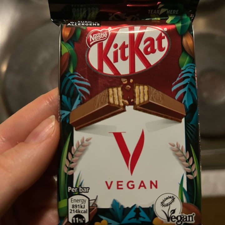 photo of Nestlé Kitkat Vegan shared by @jules-v on  17 Jan 2025 - review