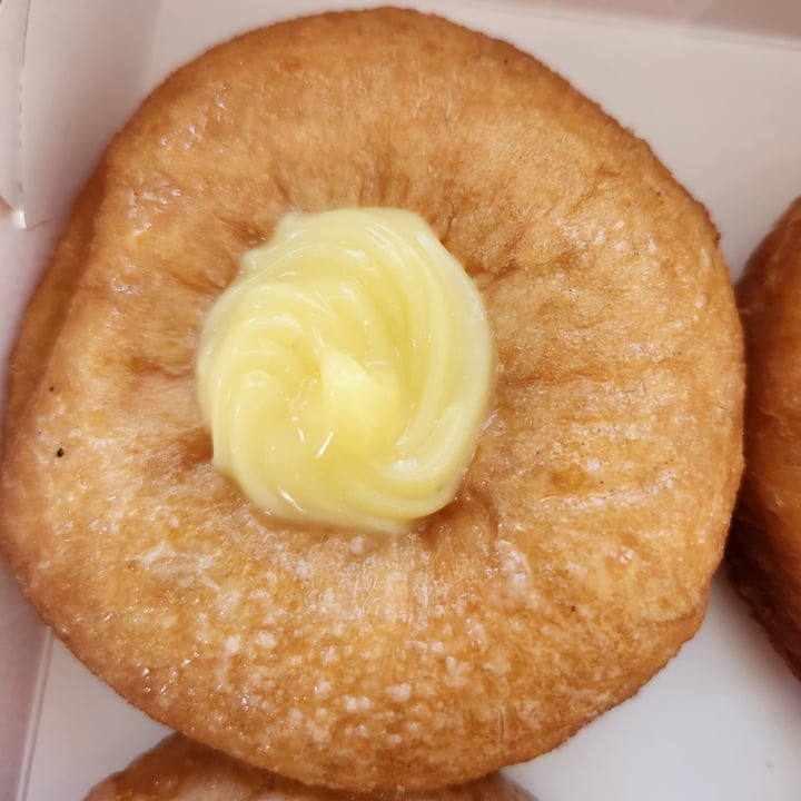 photo of Hulis Donuts Custard Donut shared by @lieslsnyman on  07 Oct 2023 - review