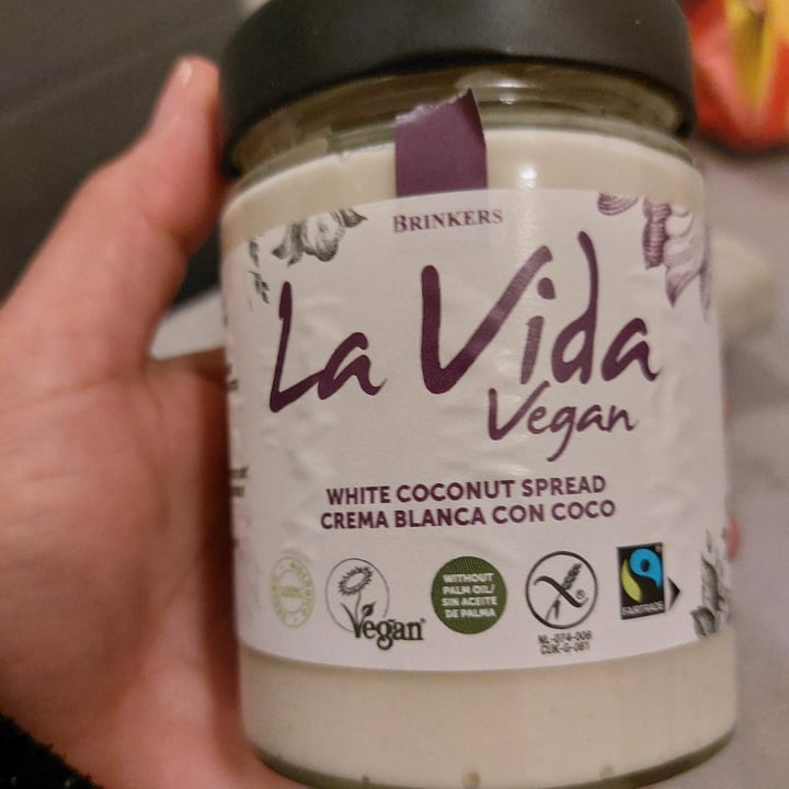 photo of La Vida Vegan White Coconut Spread | Crema Blanca Con Coco shared by @belulig on  11 Apr 2024 - review