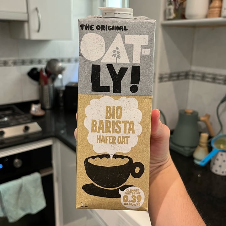 photo of Oatly Barista Organic Oat Drink shared by @laysvinagreta on  10 Sep 2025 - review