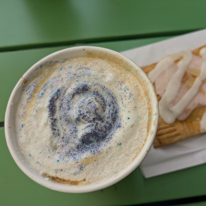 photo of The Galaxy Coffee The Galaxy Latte shared by @edav334 on  12 Sep 2025 - review