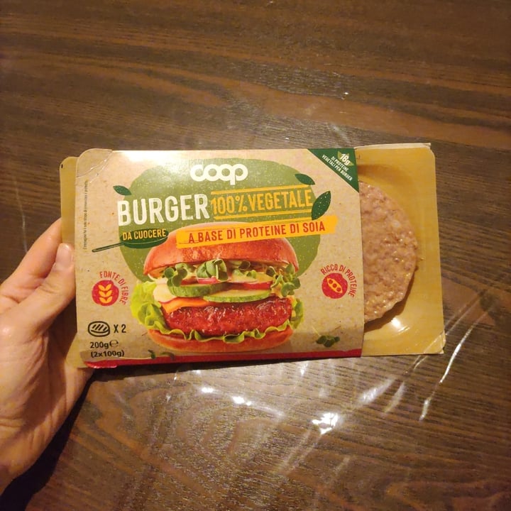photo of Coop Burger 100% Vegetale shared by @jessiveneziani on  05 Apr 2024 - review
