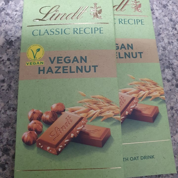 photo of Lindt Oatmilk Hazelnut Chocolate shared by @mushroomtarian on  29 Apr 2024 - review
