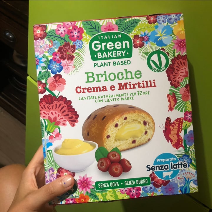 photo of italian green bakery Brioche Crema E Mirtilli shared by @frappa on  02 Oct 2025 - review