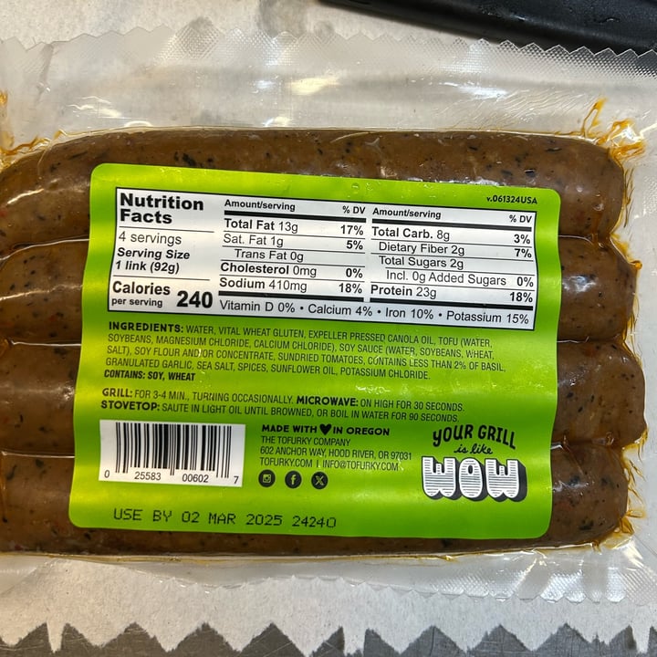 photo of Tofurky Plant-based Sausages Italian shared by @calista on  16 Dec 2024 - review