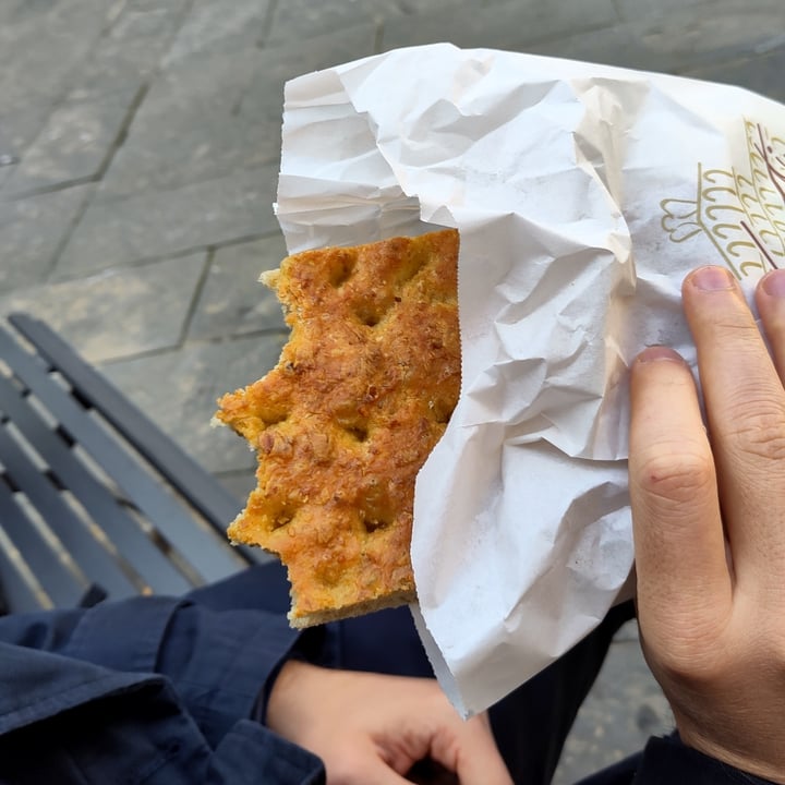 photo of Forno a vapore Amedeo Giusti Focaccia Di Farro shared by @bettazara on  06 Apr 2024 - review