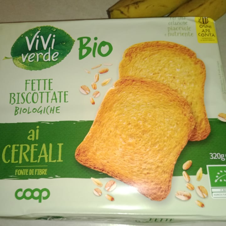 photo of Vivi Verde Coop fette biscottate biologiche ai cereali shared by @lindanichilist on  12 Apr 2024 - review