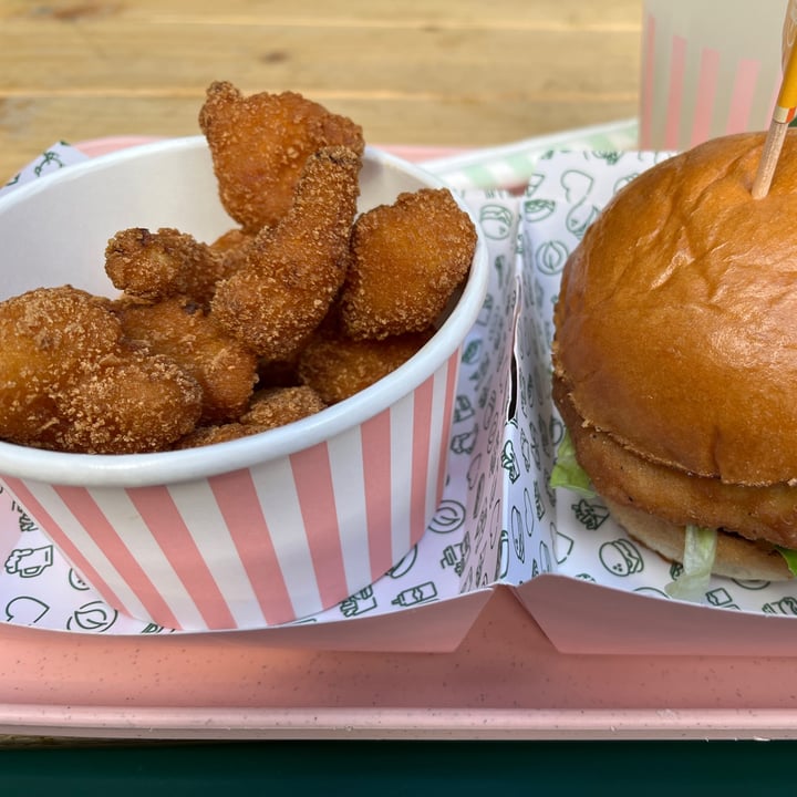 photo of Neat Burger Camden Crispy Cauli Wings shared by @alistar on  05 Nov 2023 - review