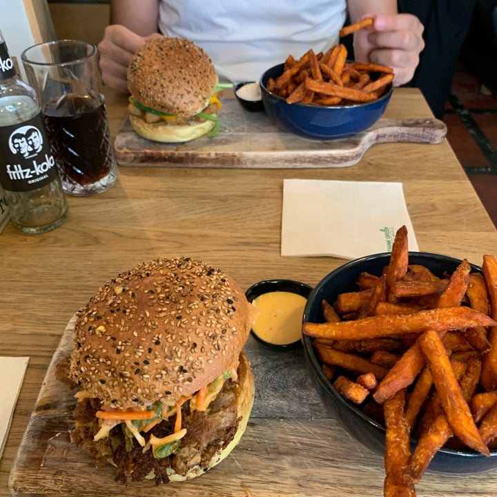 photo of Tabi Loo pulled burger shared by @martinazurli on  12 Jul 2025 - review
