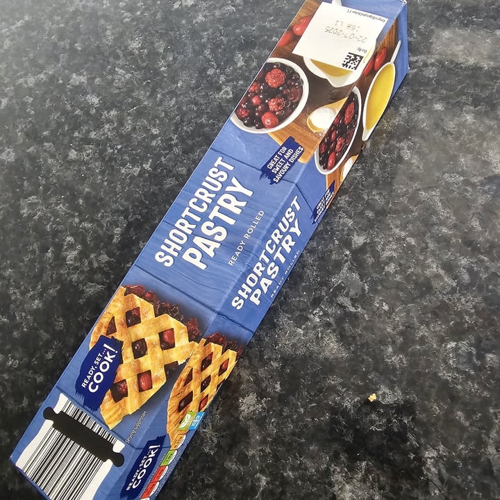 photo of ALDI no roll shortcrust pastry shared by @shannon902 on  10 Jul 2025 - review