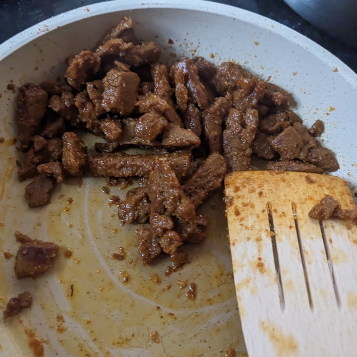 photo of Vivera Plant Beef Strips shared by @seaweedvibes on  14 Nov 2023 - review
