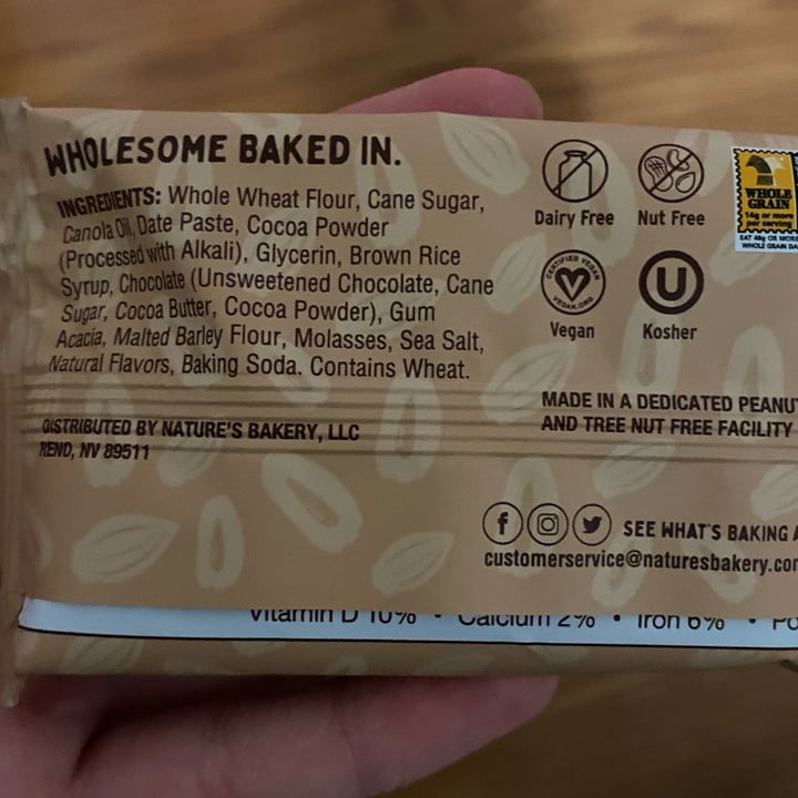 photo of Nature's Bakery Brownie Bar Double Chocolate shared by @thebooberrypie on  27 Sep 2023 - review