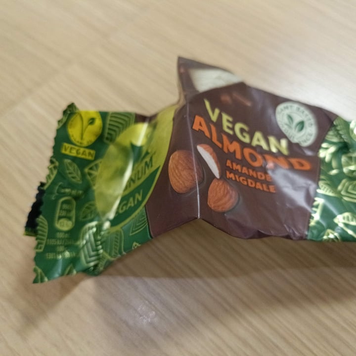 photo of Magnum dairy free almond shared by @maryamuk on  08 Nov 2024 - review