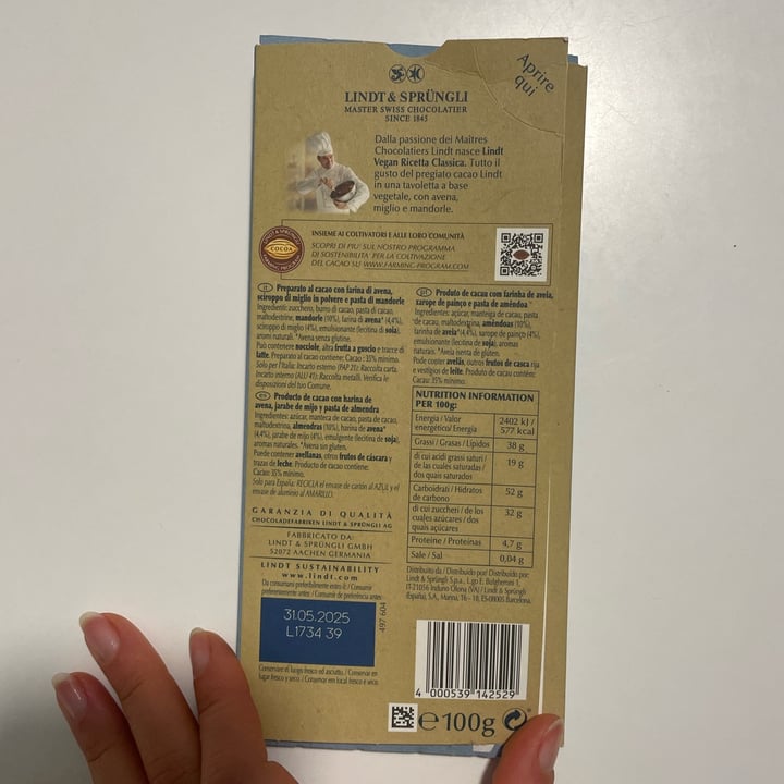 photo of Lindt chocolate Lindt vegan classic shared by @vegaya on  08 Feb 2025 - review