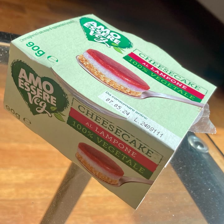 photo of Amo Essere Veg cheesecake al lampone - 100% vegetale shared by @mahe on  18 Apr 2024 - review