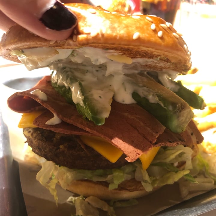 photo of Foster's Hollywood Veggie Burger shared by @ramseier on  30 Apr 2024 - review