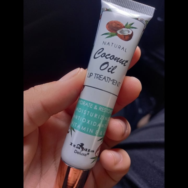 photo of Italia deluxe Coconut Oíl Lip Treatment shared by @borderline on  21 Feb 2024 - review