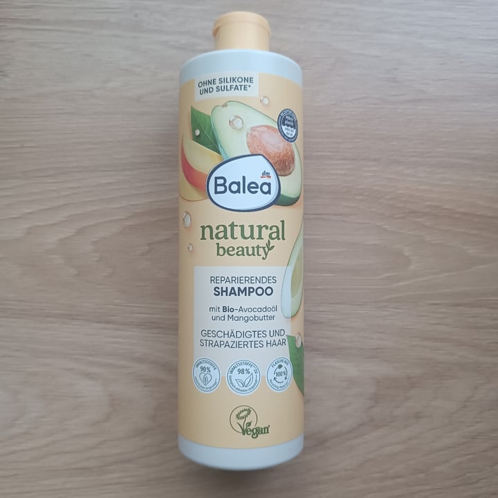 photo of Balea natural beauty Shampoo mit Bio Avocadoöl und Mangobutter shared by @plantpowerpuffgirl on  02 May 2024 - review