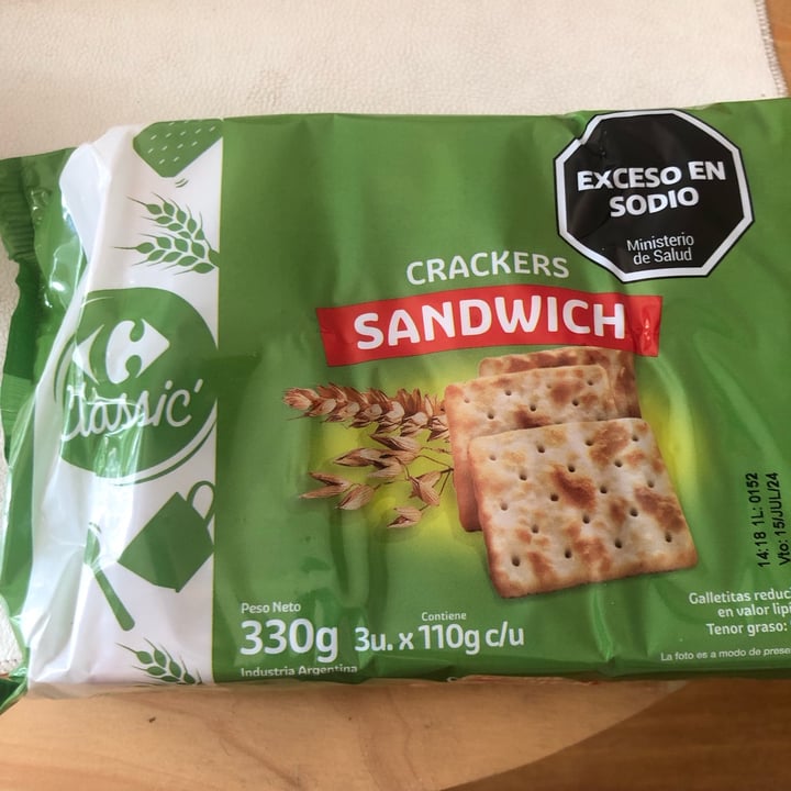 photo of Carrefour crackers sandwich shared by @laiaia on  10 Feb 2024 - review
