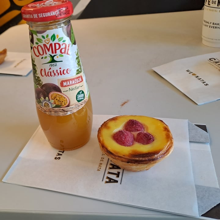 photo of Cafe de Nata Raspberry Veganata shared by @kristhesfiguz on  16 Nov 2023 - review