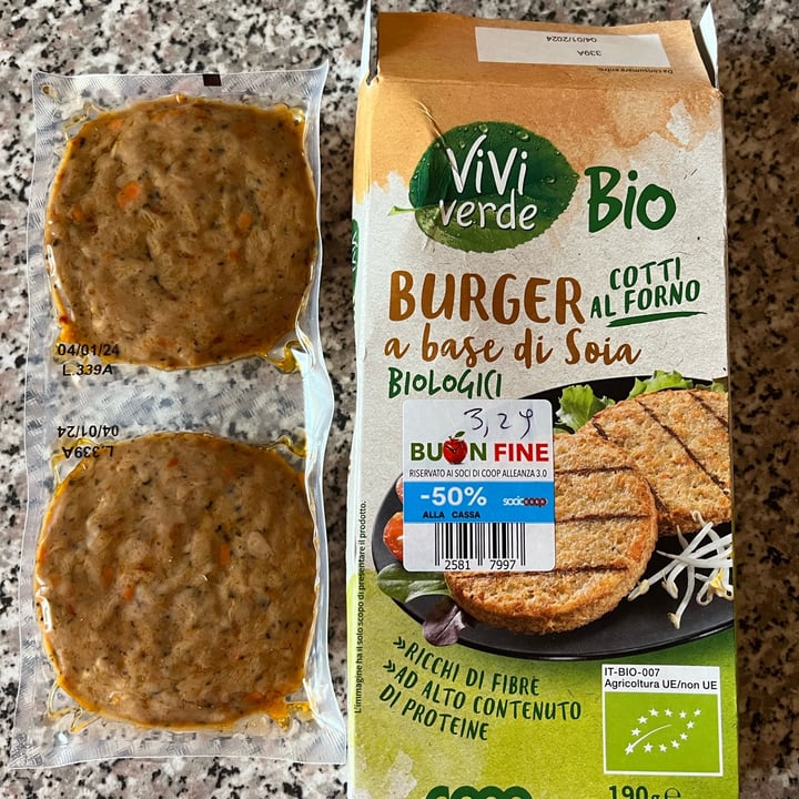 photo of Viviverde bio Burger vegetali a base di soia shared by @studentessacarriera on  07 Jan 2024 - review
