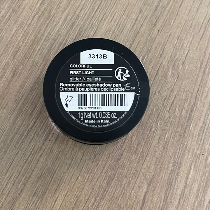 photo of Sephora ombretto bianco e dorato shared by @itsfrannie on  01 May 2024 - review