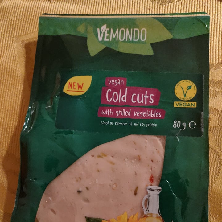 photo of Vemondo Vegan Cold Cuts With Grilled Vegetables shared by @momosdolls on  28 Feb 2024 - review