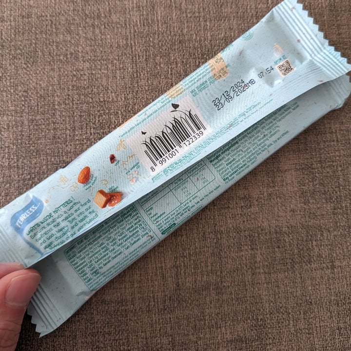 photo of Van Houten Vegan Salted Caramel Dark Chocolate shared by @stevenneoh on  26 Apr 2024 - review