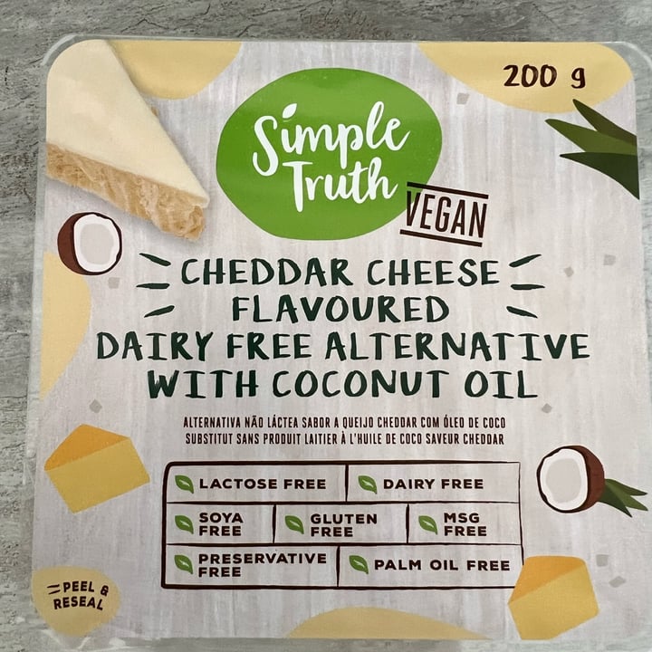 photo of Simple Truth Cheddar Cheese Flavoured shared by @sarbearcor on  28 Dec 2023 - review