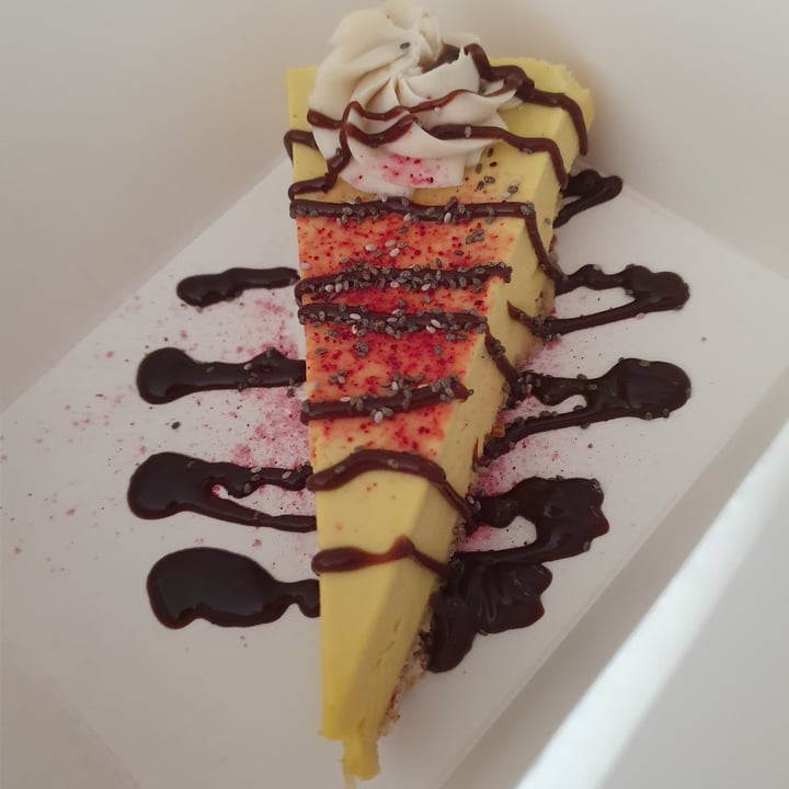photo of Epif Passion Fruit Cheesecake Drizzled with Chocolate Sauce shared by @anistavrou on  27 Aug 2023 - review