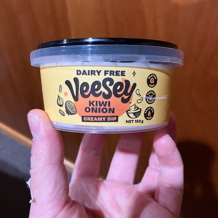 photo of Veesey Dairy Free Kiwi Onion Creamy Dip shared by @funnyoctopus99 on  05 Apr 2024 - review