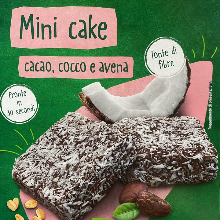 photo of Vemondo mini cake cacao cocco e avena shared by @veganfuorisede on  28 Apr 2024 - review