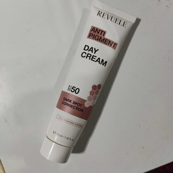 photo of Revuele Anti Pigment day cream shared by @carlabrion on  08 Feb 2024 - review
