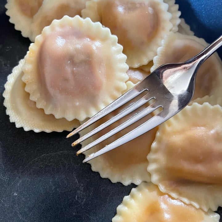 photo of Trader Joe's Vegan Italian Bolognese Ravioli shared by @ravenmychelle on  04 Sep 2023 - review