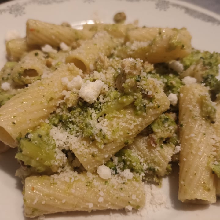 photo of Delizie dal Sole Broccoli a rosette shared by @grifoneveganoferoce on  25 Jun 2024 - review