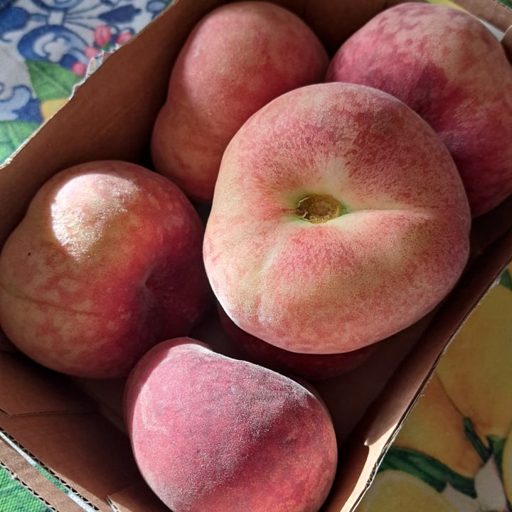 photo of Fior Fiore Coop pesche bianche piatte shared by @camyveg on  29 May 2025 - review
