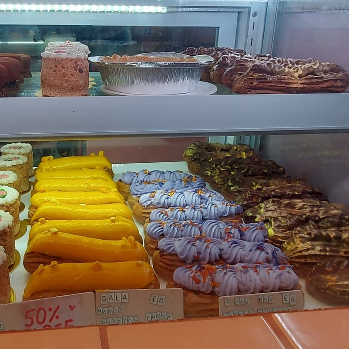 photo of cream.dream Almond croissant shared by @ninargoring on  11 Oct 2025 - review