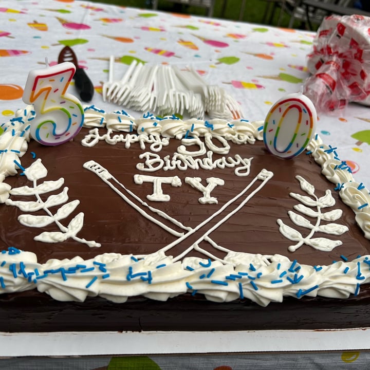 photo of Sweets from the Earth Chocolate Fudge Cake shared by @sarchu on  17 Jul 2025 - review