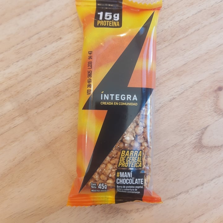 photo of Integra barra de cereal proteica con mani y chocolate shared by @ktpmor on  06 Sep 2024 - review