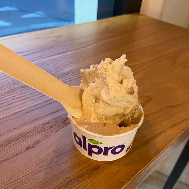 photo of Gelateria Baires 1997 coppetta torta di mele e alproccino shared by @aledece on  09 Oct 2025 - review