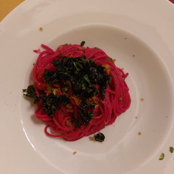 photo of Davvero Spaghetti Alla Barbabietola E Chips Di Cavolo Nero shared by @mspecos on  30 Dec 2023 - review