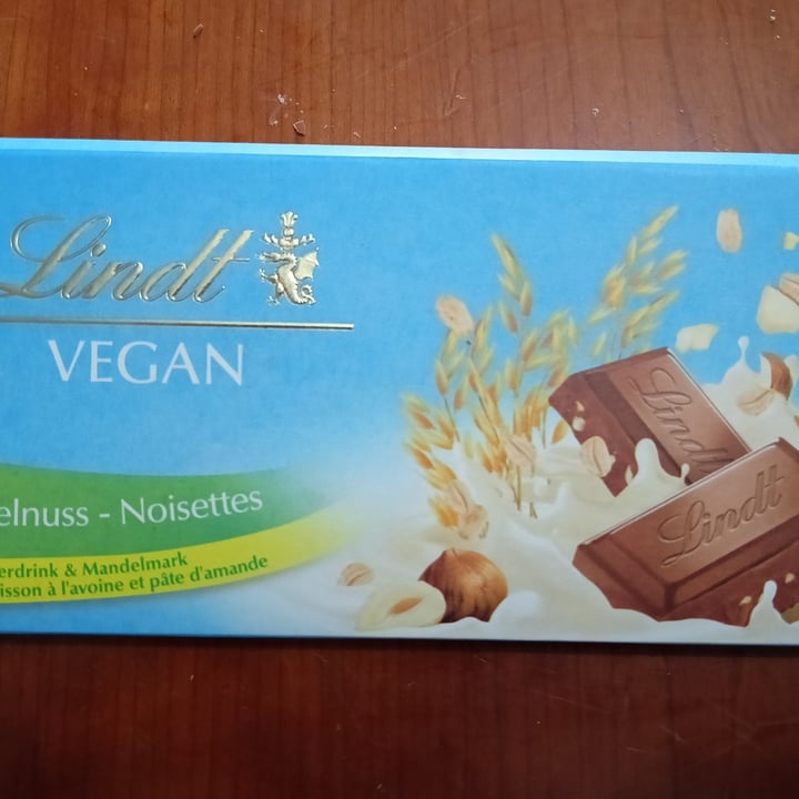 photo of Lindt Haselnuss - Noisettes Vegan shared by @chiccamary on  28 Dec 2023 - review