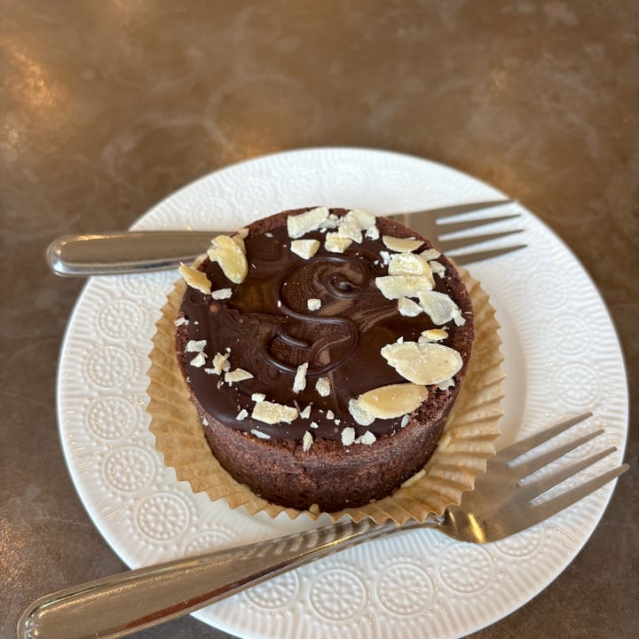 photo of So Natural sacher shared by @psithyrisma on  16 Apr 2025 - review