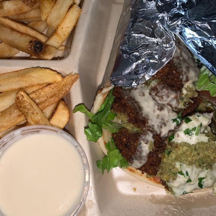 photo of Anwar's Kitchen Falafel Pita shared by @xxicalo on  01 Apr 2024 - review