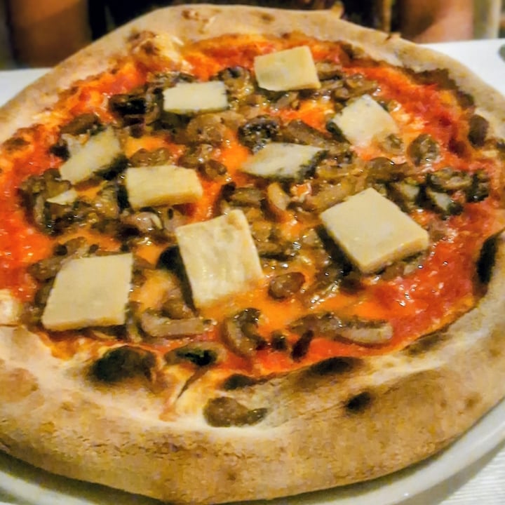 photo of Ristorante Rocca 'Ja Pizza con funghi è formaggino vegani. shared by @ninargoring on  07 Oct 2025 - review