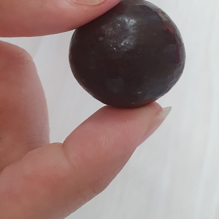 photo of Scoop Wholefoods dark chocolate macadamias shared by @mushroomtarian on  05 May 2024 - review