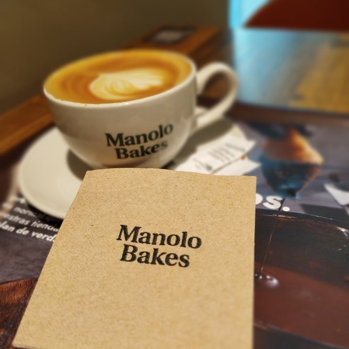 photo of Manolo Bakes Café con bebida de avena shared by @rosaliab on  08 Dec 2024 - review