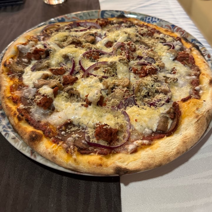 photo of Trinacria Pizzeria pizza trinacria shared by @gingercringe on  03 Aug 2025 - review